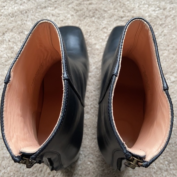 J Crew Leather Block Heel Ankle Boots Size 9.5 they are just too big on me. - Picture 6 of 6